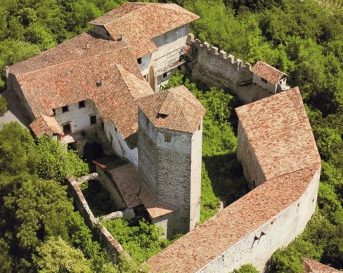 Indagini sui solai lignei di Castel Belasi